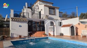 Loja, lovely 3 bed, 2 bath spacious, detached property with amazing views, swimming pool, courtyard, terraces, roof top terrace's, garage and gated parking.