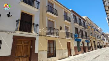 Archidona, beautiful, spacious 5 bedroom town house with Andalusian patio situated in the historic town centre.