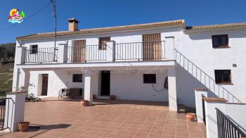 Cortijo reformado con piscina y vistas 