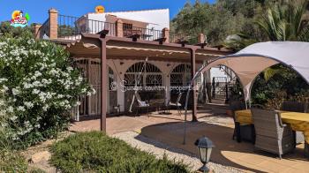 Fuente Camacho, delightful ready to move into 2 bedroom, 2 bathroom detached country property with workshop and mature garden