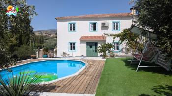 Algarinejo, Character, detached 5 bedroom country home with pool, garage and outbuildings.